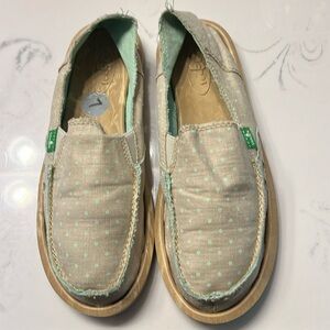 SanukBeige and sage green Polka Dot womens Shoes